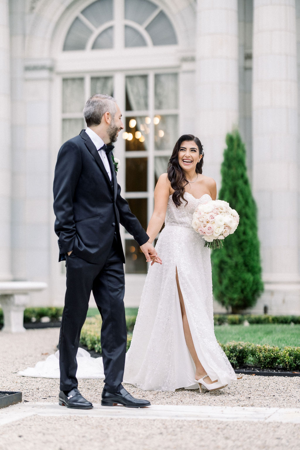 Rosecliff Mansion Wedding | Newport RI Wedding Photographer Brianna Graca Weddings | Fine Art Editorial Imagery at Coastal Mansion Wedding Venues