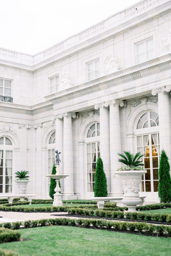 Rosecliff Mansion Wedding | Newport RI Wedding Photographer Brianna Graca Weddings | Fine Art Editorial Imagery at Coastal Mansion Wedding Venues